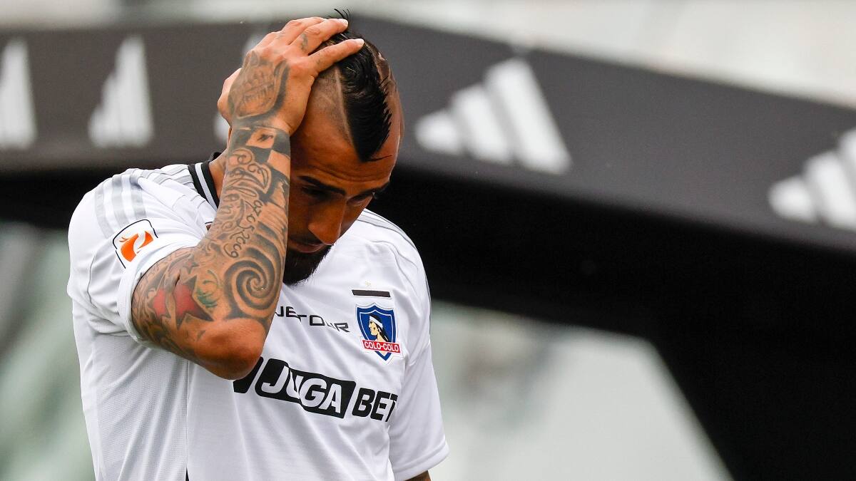 Desde las polémicas a los problemas económicos: el “gallito” entre Arturo Vidal y Colo Colo para definir su futuro