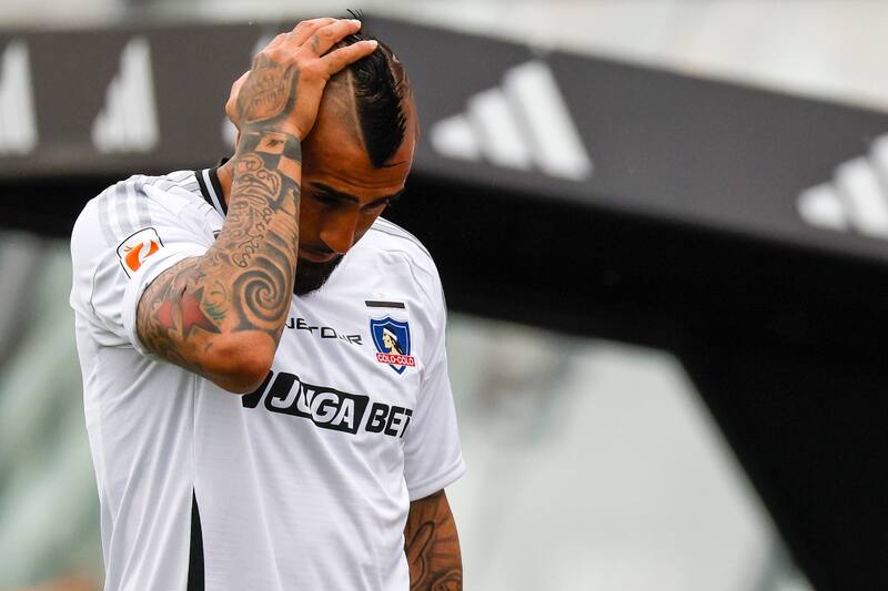 lamentó el fallecimiento del hincha albo. Foto: Agencia Aton.