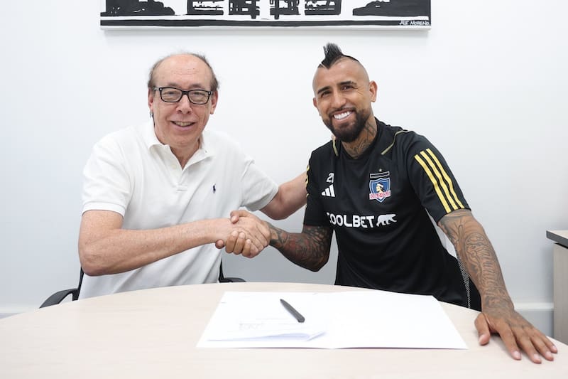 Arturo Vidal volvió a Colo Colo después de 17 años en el extranjero.
