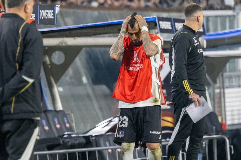 fue reemplazado a los 70 minutos en el partido entre Colo Colo y River Plate. Foto: Felipe Escobedo.