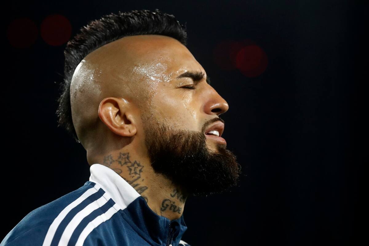 Arturo Vidal aún no concreta su regreso a Colo Colo.