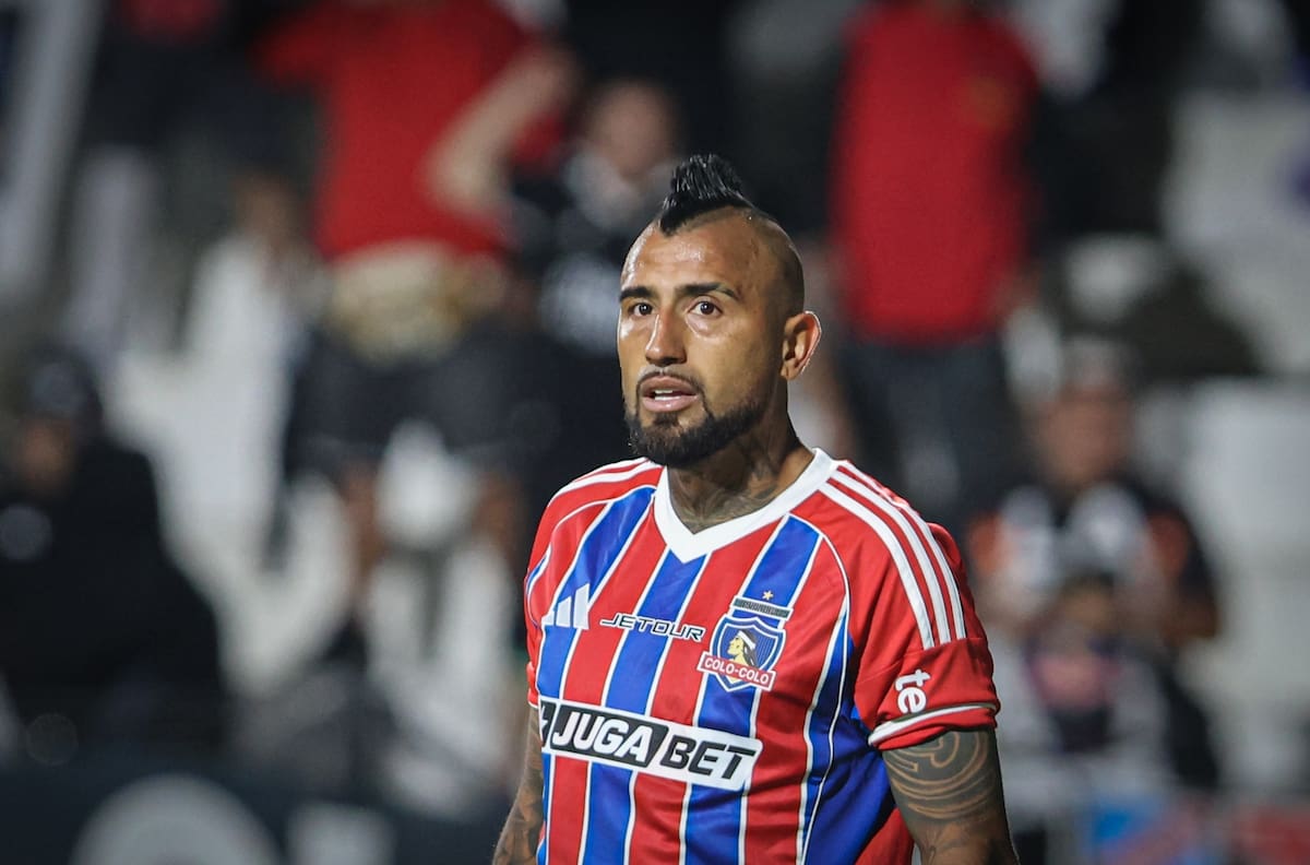 Arturo Vidal sacó chispas con Paolo Guerrero y así hizo las paces tras el partido en Uruguay