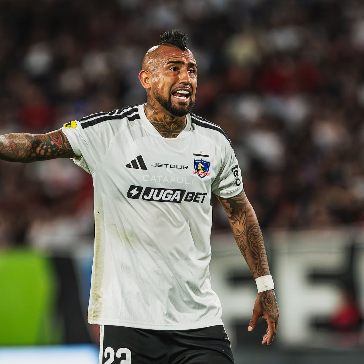 La insólita queja de Arturo Vidal: “Con la trayectoria que tengo, que me saquen amarilla…”