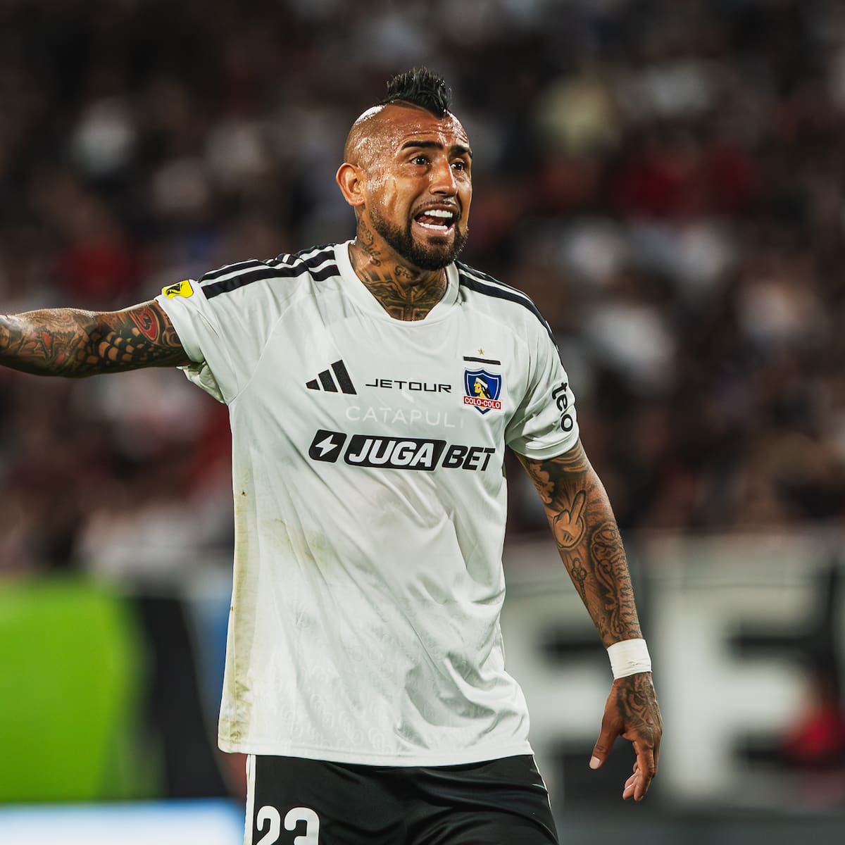 De la cancha a la PDI: Arturo Vidal declaró como testigo por millonario robo a casa de cambio