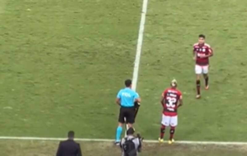 El ingreso de Arturo Vidal fue reprobado por los hinchas del Flamengo