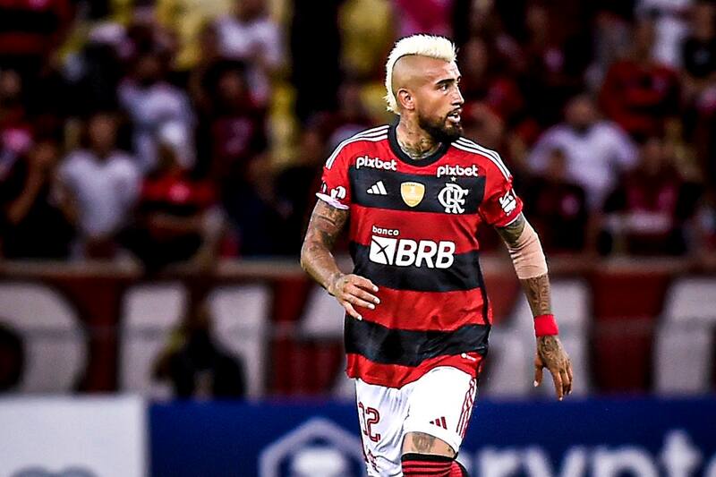 Arturo Vidal tuvo su primer entrenamiento en Chile junto a Flamengo para enfrentar a Ñublense.