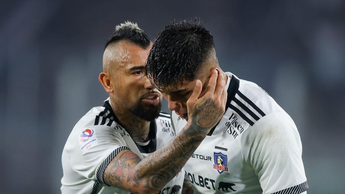 De estar a una firma a ser segunda opción: el radical giro en la teleserie entre Damián Pizarro y Colo Colo