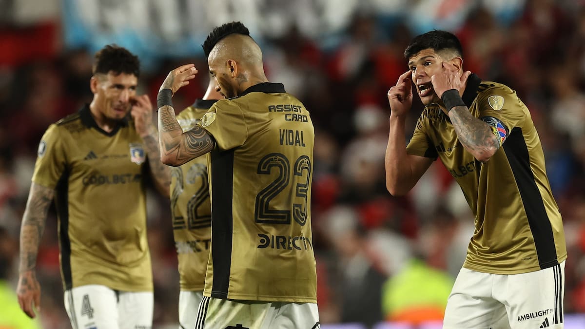 Guerra interna en Colo Colo: las “desobediencias” que provocaron la suplencia de Arturo Vidal y Esteban Pavez