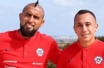 La respuesta de Guarello a los insultos de Arturo Vidal y Fabián Orellana: “¿10 años en Europa para hablar así?”