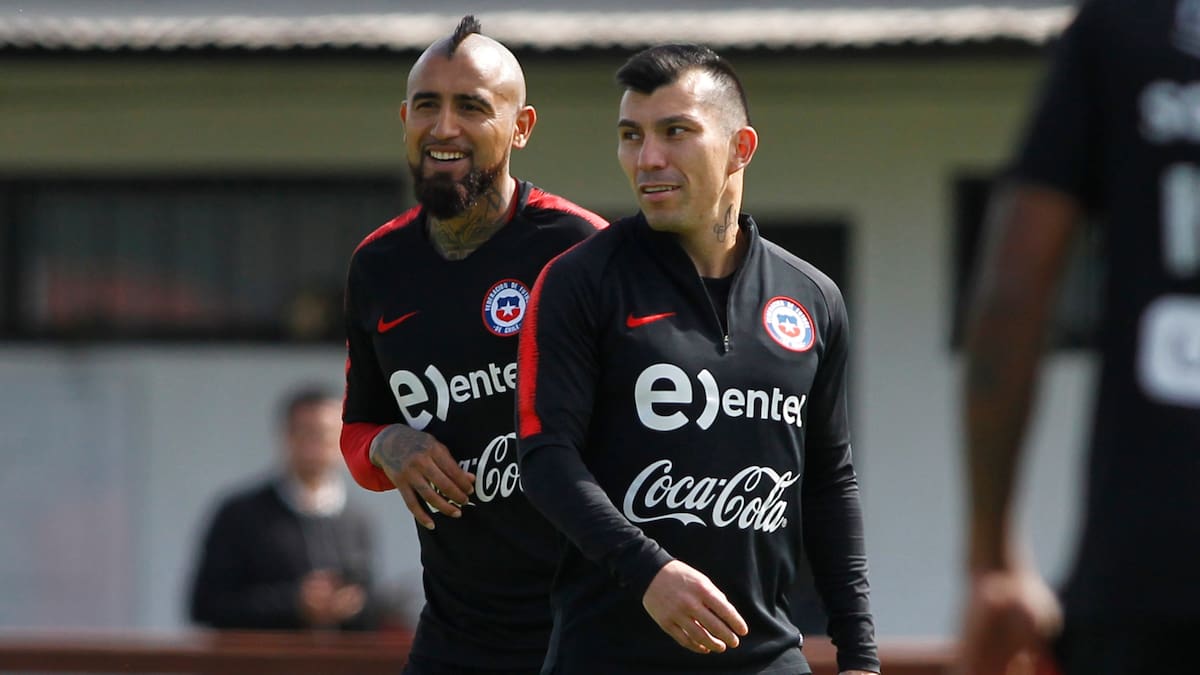 “Yo a Gary Medel y Arturo Vidal los mandaba a marcar y me hacían caso; me respetaban”
