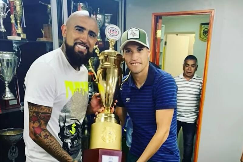 en Rodelindo Román.