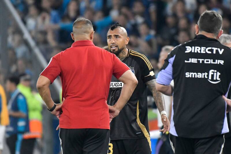 fueron apuntados por Johnny Herrera. (Foto: Aton)