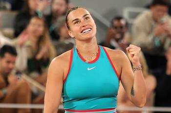 VIDEO | Con esta tremenda devolución Aryna Sabalenka alcanzó su primera final de Roland Garros