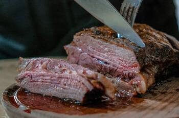 Jorgito Parrillero entrega los mejores consejos para hacer un asado perfecto en Fiestas Patrias: “las brasas deben estar completamente blancas”