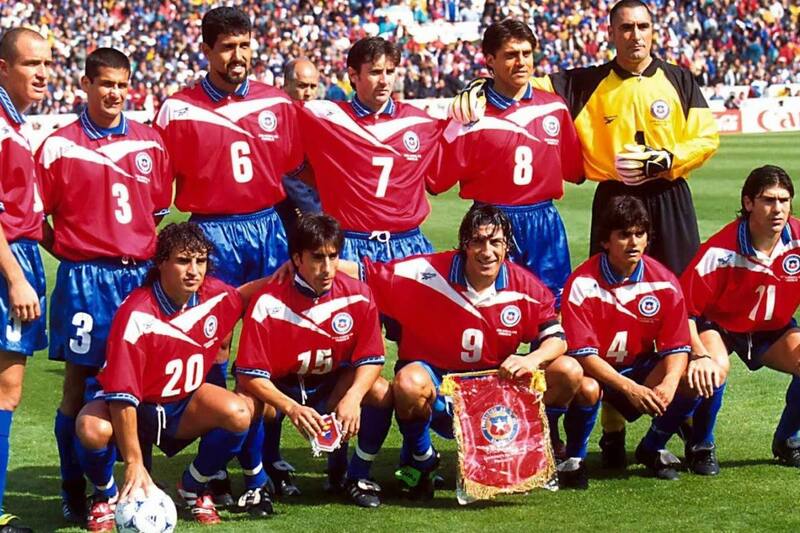 De izquierda a derecha, de pie: Margas, Fuentes, Reyes, Parraguez, Acuña y Tapia.
Agachados: Estay, Villarroel, Zamorano, Rojas y Salas.