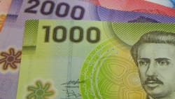 Baja el número de nacimientos en Chile: Futuras madres pueden cobrar $22.000 durante todo el embarazo