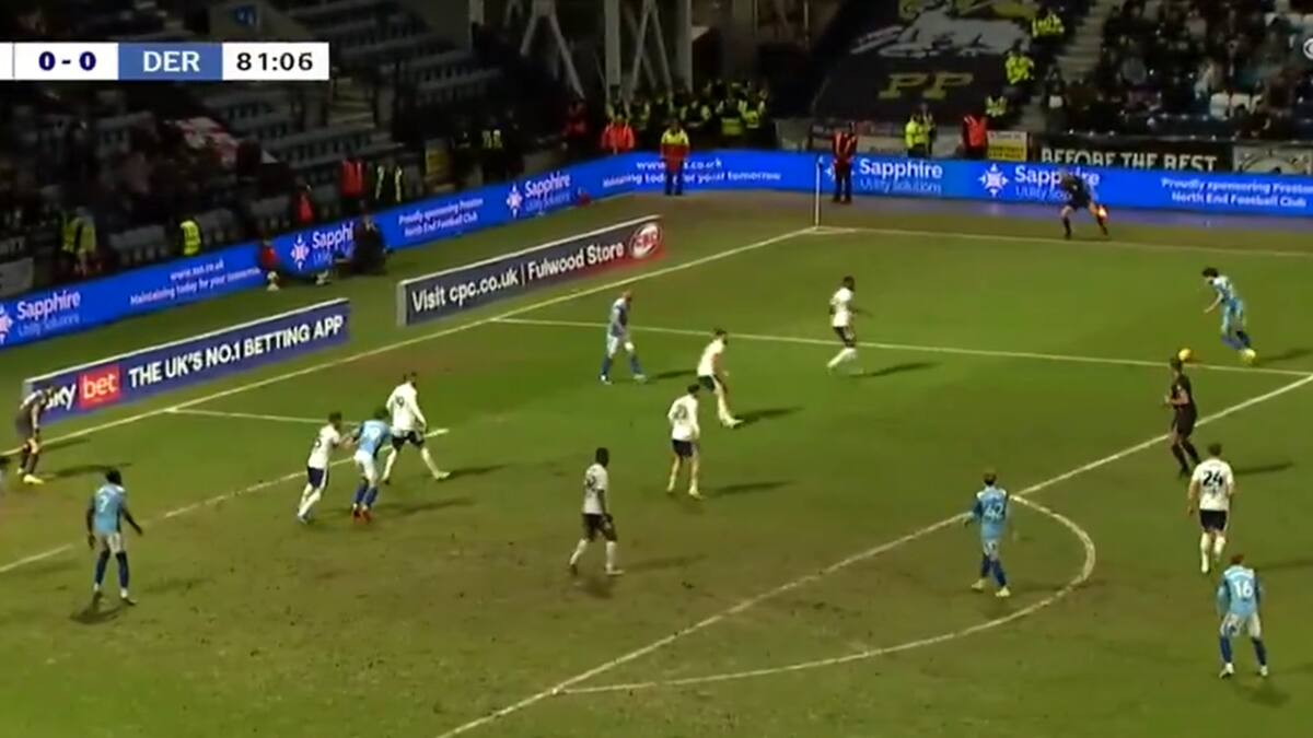 VIDEO | ¡Está encendido! Gran asistencia de Brereton para nuevo triunfo de Derby County