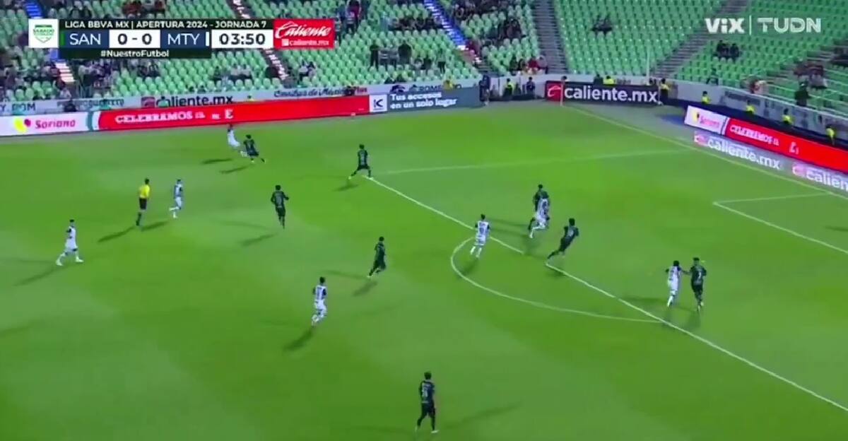 El chileno dio su primer pase de gol de la temporada.
