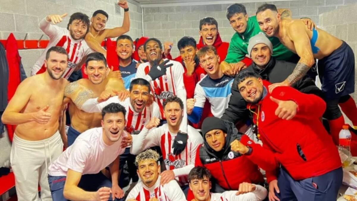 Nueva legión en el Viejo Continente: club europeo anuncia la llegada de cinco chilenos