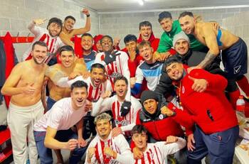 Nueva legión en el Viejo Continente: club europeo anuncia la llegada de cinco chilenos