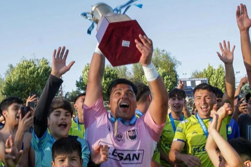 Los Eléctricos volverán a Segunda División tras haber perdido la categoría en 2021. Foto: Felipe Escobedo - Delrio.fotos.