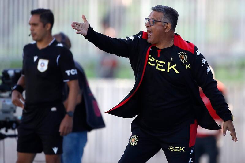 Ronald Fuentes nno ha podido ganar este 2023 al mando de Unión Española. Crédito: Aton