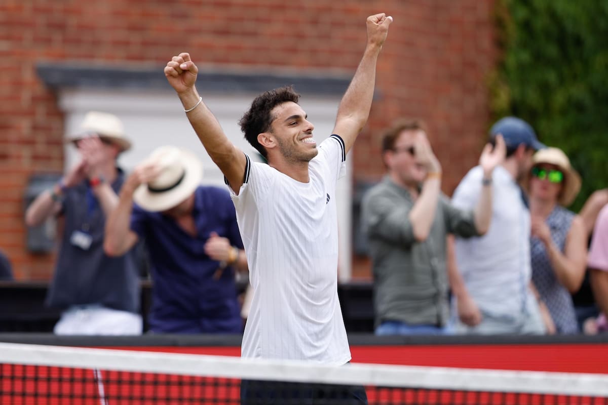 El argentino se proclamó campeón en Queen´s, bajo la conducción técnica de Nicolás Massú. Foto: EFE.