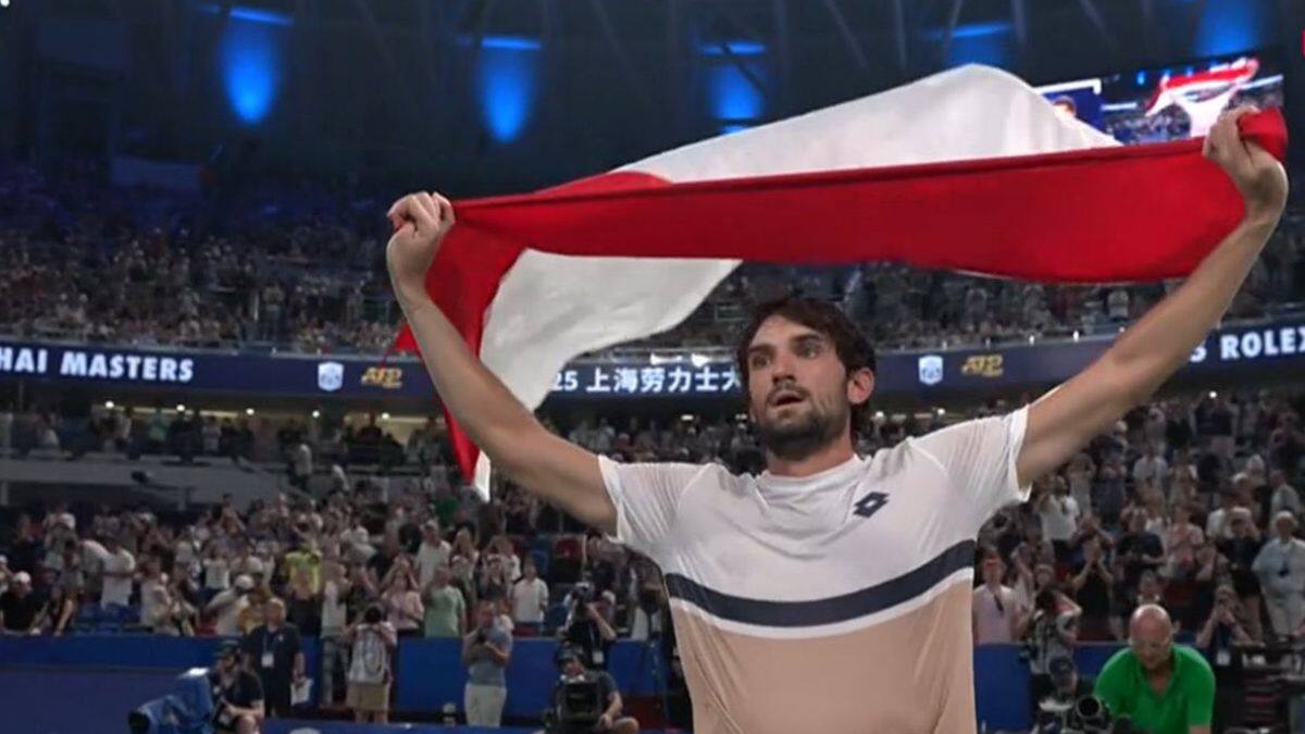 Valentin Vacherot cierra la semana más loca de su vida con el título del Masters 1000 de Shanghái