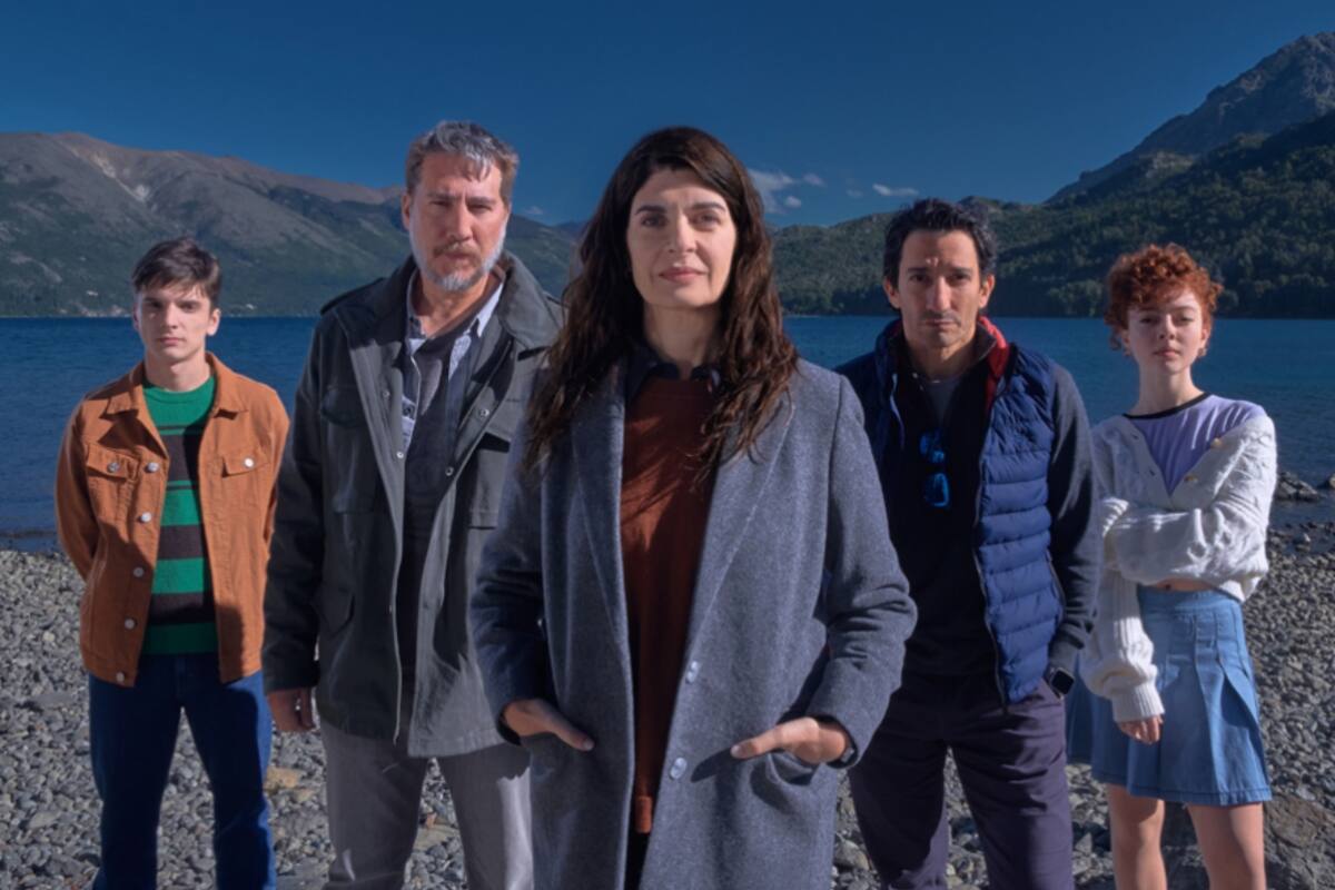 es una miniserie argentina policial. Créditos: Netflix