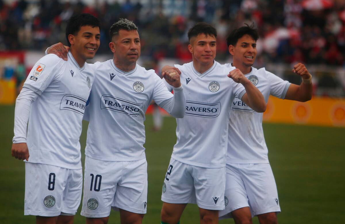 Los Tantos vencieron por 1-0 a Curicó Unido en el Estadio Municipal de Molina.