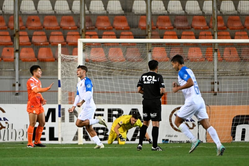 le pasó la maquinaria completa por encima a Cobreloa en Calama. Foto: Agencia Aton.