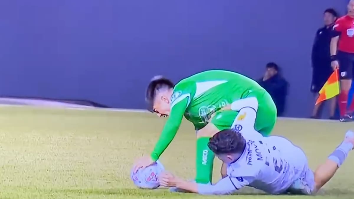 VIDEO | Jugador de Audax Italiano sufrió grave lesión y tuvo que salir en ambulancia en La Florida