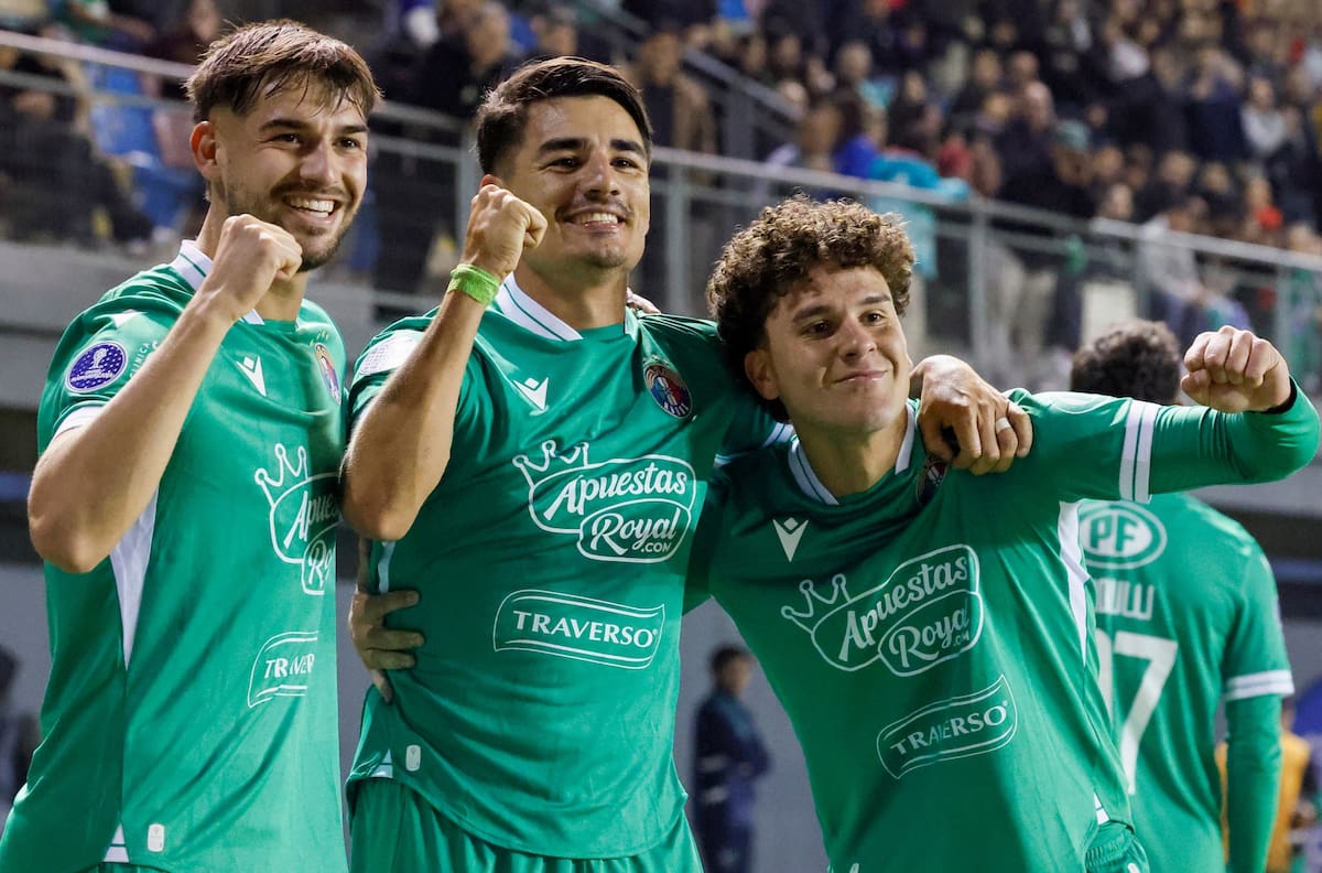 Audax Italiano vence a Barracas Central y se permite soñar en Copa Sudamericana
