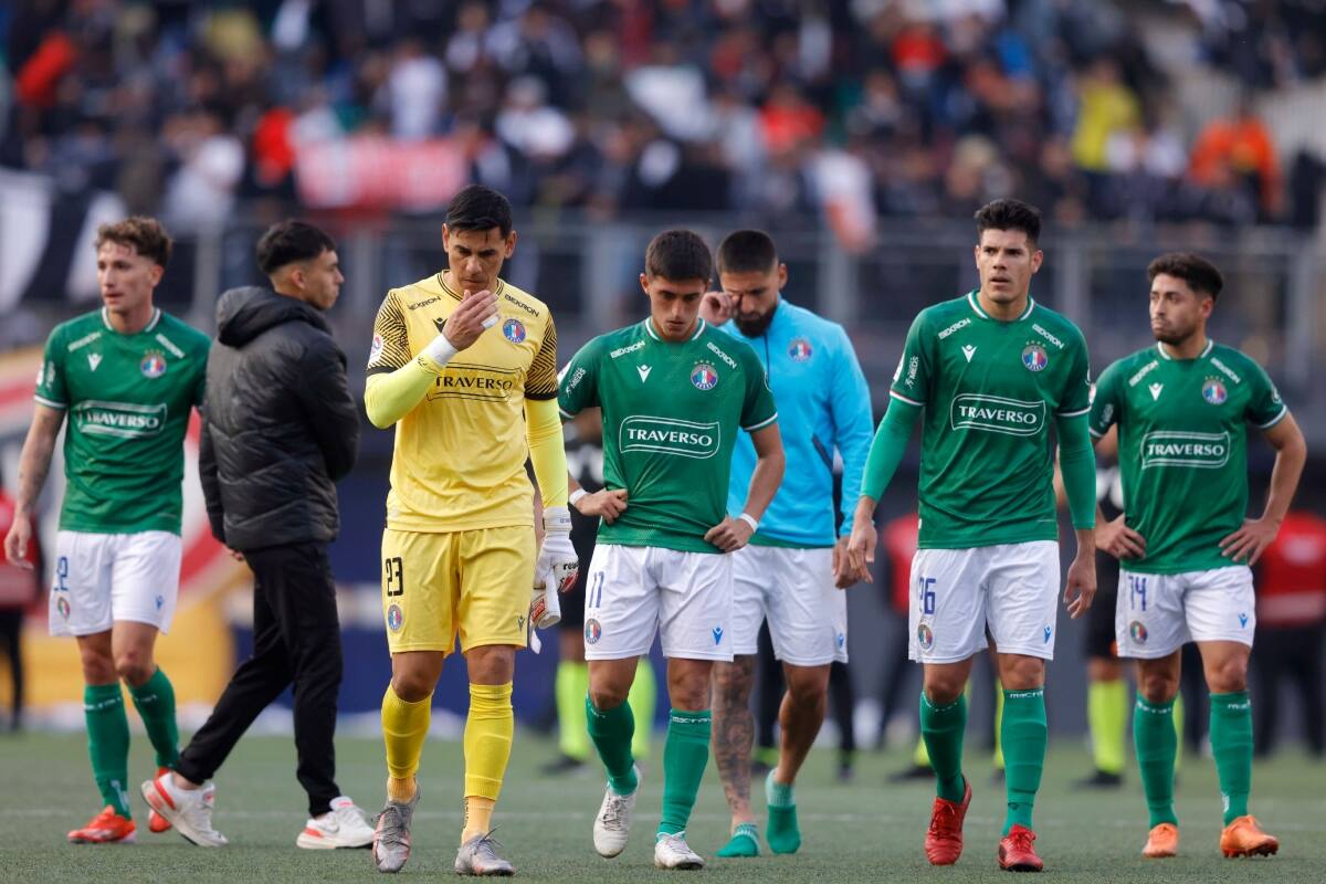 mandó a préstamo al delantero Luis Riveros.