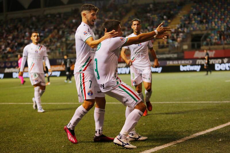 Audax Italiano recibirá a la U con presencia de "hinchas neutrales".