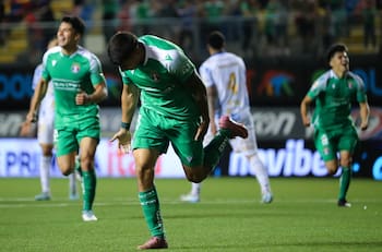 No se veía venir: equipo del fútbol chileno cambia de auspiciador principal después de 10 años