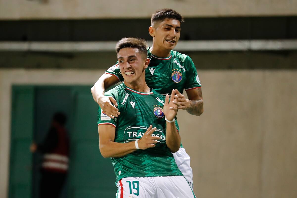 Audax Italiano quiere tener a la hinchada de la U en La Florida. (Foto: Aton)
