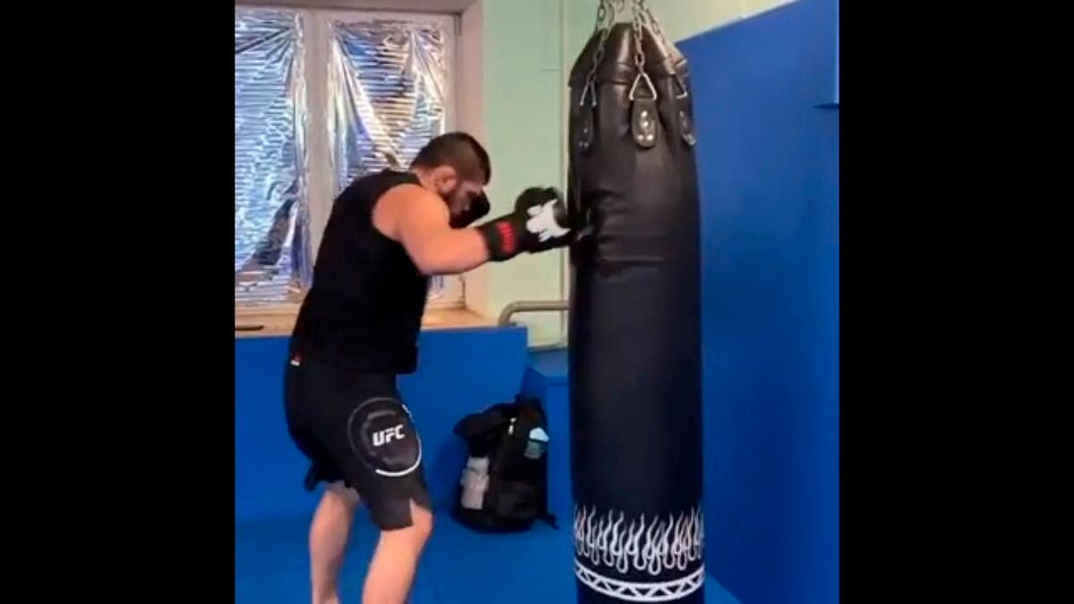 Futbol, Audax Italiano vs Cusco
Primera Fase, Copa Conmebol Sudamericana 2020.
El jugador de Audax Italiano Rodrigo Holgado, izquierda, disputa el balon con Danilo Carando de Cusco durante el partido de primera fase de la Copa Sudamericana 2020 realizado en el estadio Nacional de Santiago, Chile.
27/02/2020
Martin Thomas/Photosport
Football, Audax Italiano vs Cusco
First lap, Sudamericana Cup 2020.
Audax Italiano's player Rodrigo Holgado, left, battles for the ball against Danilo Carando of Cusco during the Sudamericana Cup football match held at the Nacional stadium in Santiago, Chile.
27/02/2020
Martin Thomas/Photosport