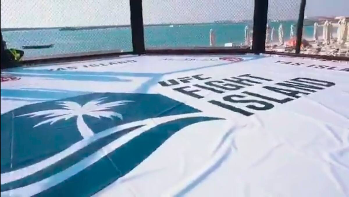 Futbol, Audax Italiano vs Cusco
Primera Fase, Copa Conmebol Sudamericana 2020.
El jugador de Audax Italiano Rodrigo Holgado, izquierda, disputa el balon con Danilo Carando de Cusco durante el partido de primera fase de la Copa Sudamericana 2020 realizado en el estadio Nacional de Santiago, Chile.
27/02/2020
Martin Thomas/Photosport
Football, Audax Italiano vs Cusco
First lap, Sudamericana Cup 2020.
Audax Italiano's player Rodrigo Holgado, left, battles for the ball against Danilo Carando of Cusco during the Sudamericana Cup football match held at the Nacional stadium in Santiago, Chile.
27/02/2020
Martin Thomas/Photosport