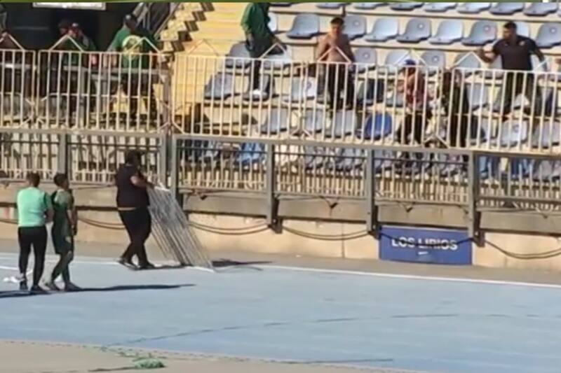Audax Italiano vs Unión Española estuvo suspendido por desmanes.