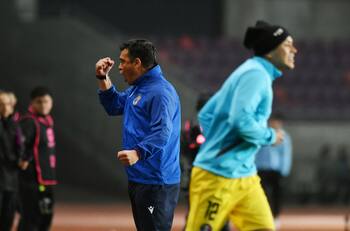 Insólito: el partido del Campeonato Nacional que se jugará sin entrenadores