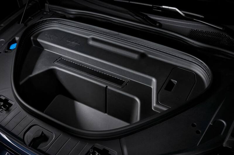 El Audi Q6 e-tron debutó en Chile, con tres versiones y autonomías de hasta 640 km