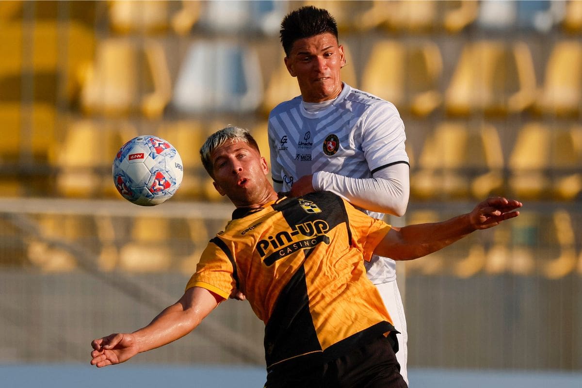 El zaguero en acción ante Coquimbo Unido. Foto: Agencia Aton.
