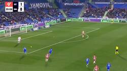 VIDEO | Se fue como figura del fútbol chileno y ahora fue culpable del blooper de la fecha en La Liga