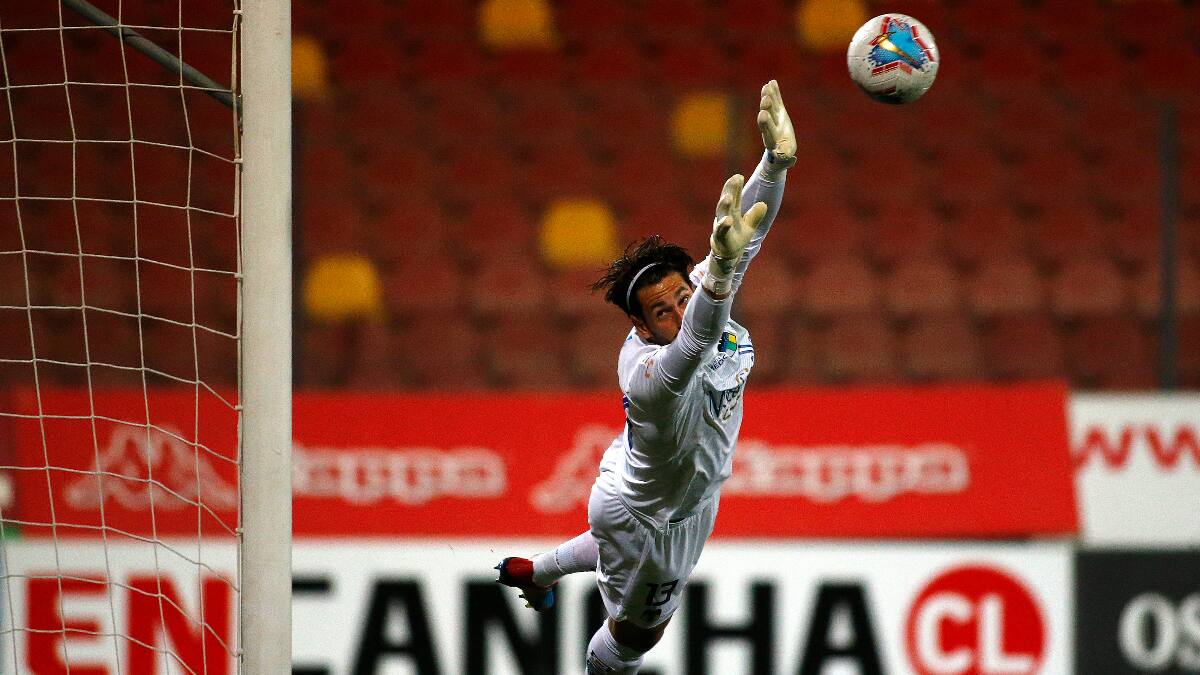 Jugó en dos clubes chilenos, River lo prestó siete veces y por fin vendieron su pase al fútbol español
