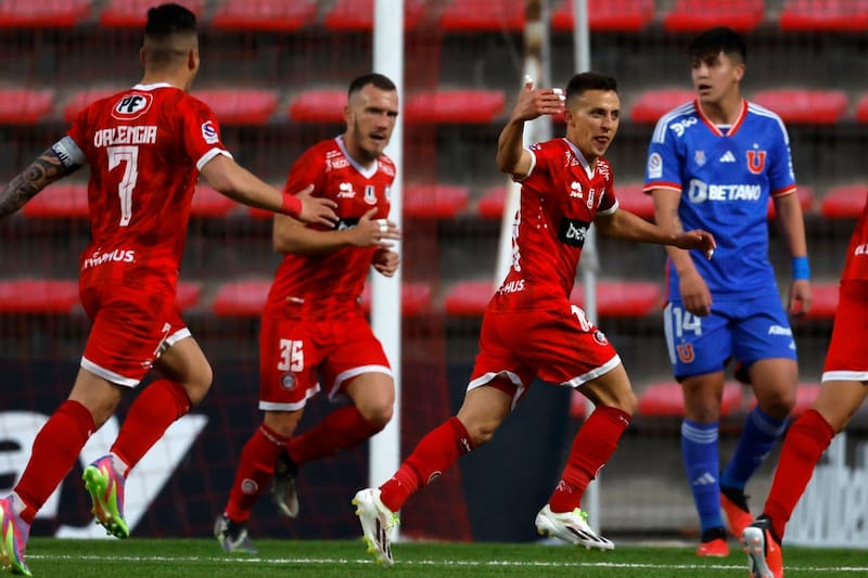 Augusto Max deja Unión La Calera.