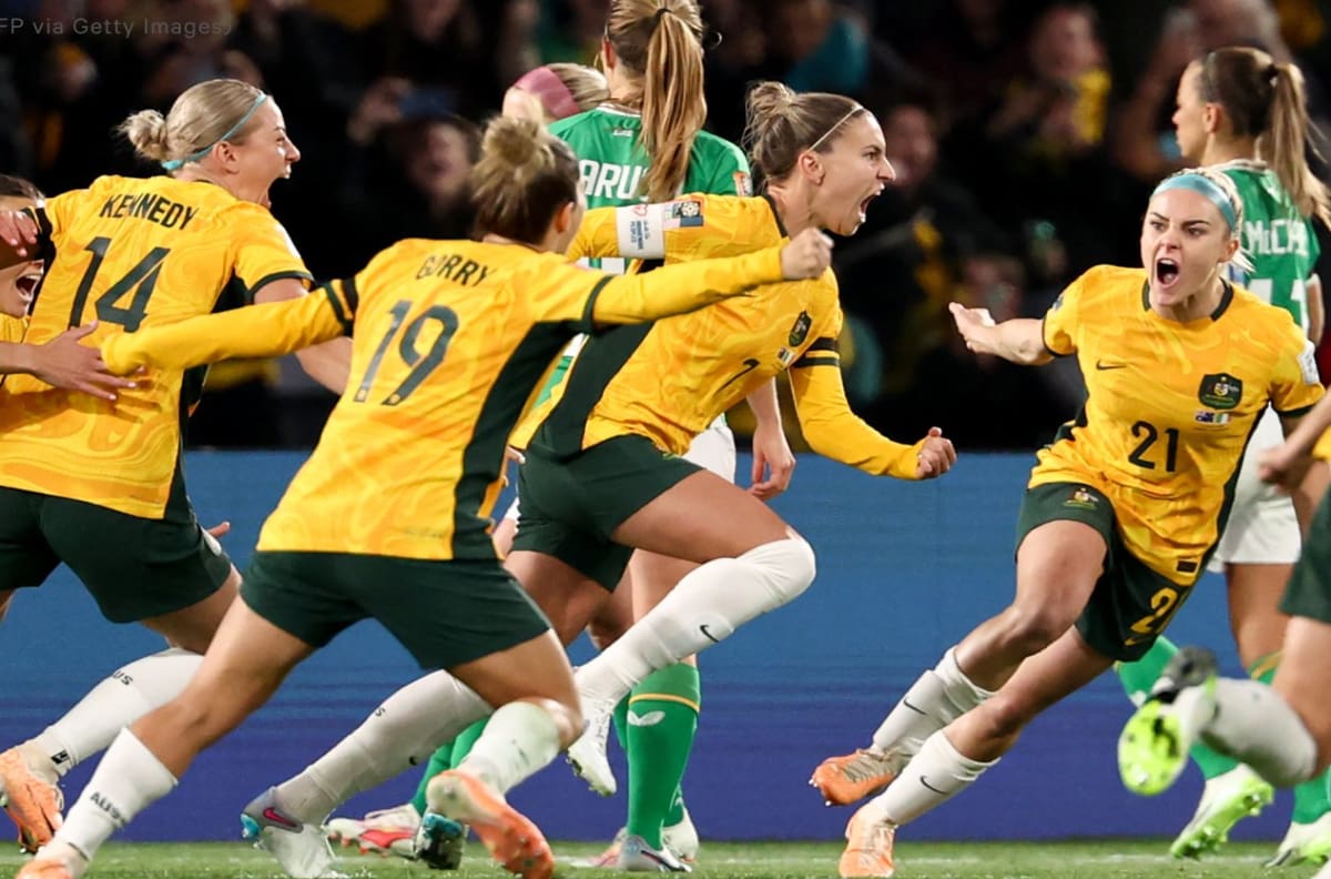 “Preferiría clavarme el...”: Locutor es despedido tras comentarios misóginos contra el fútbol femenino