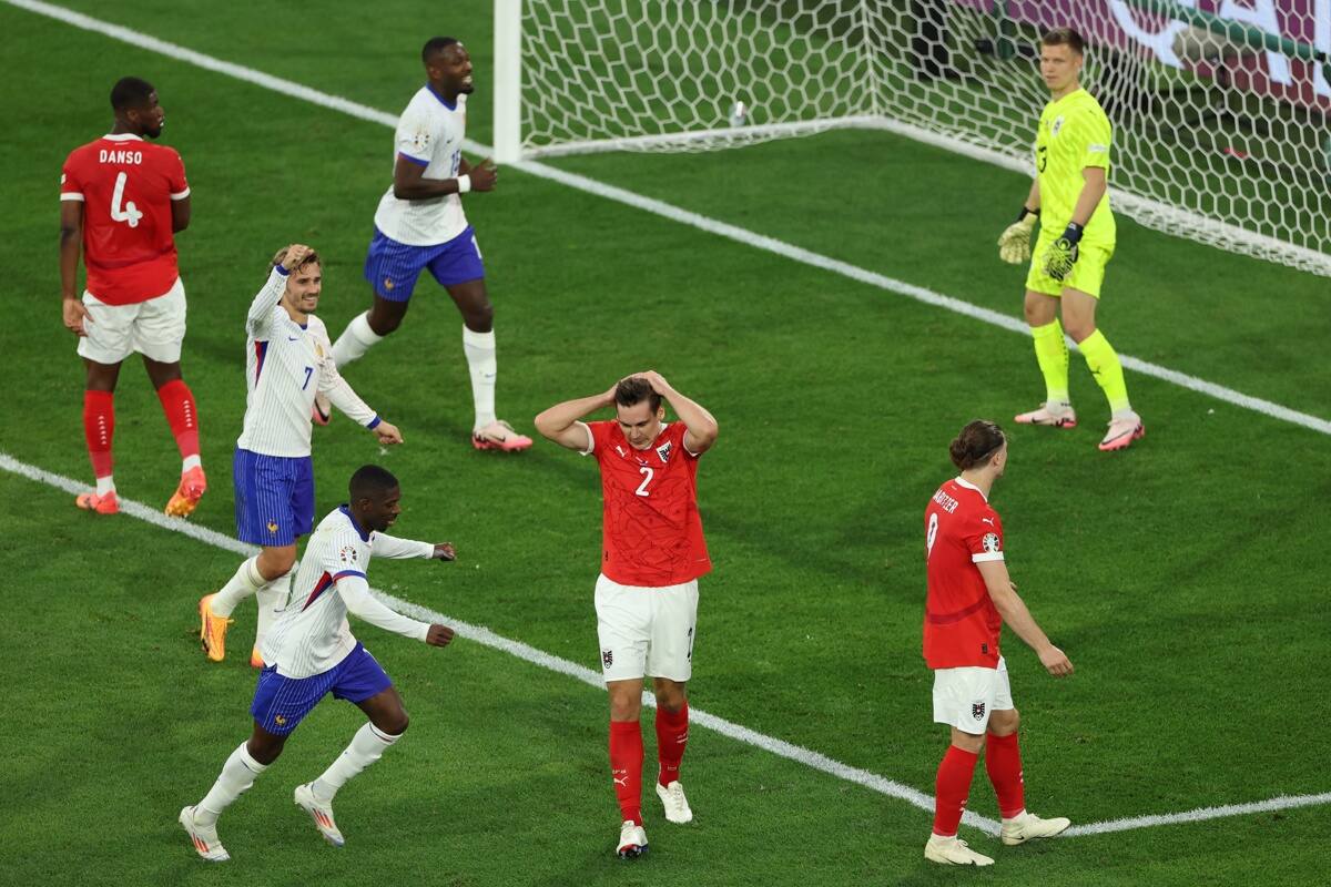 anotó un insólito autogol. Foto: EFE.