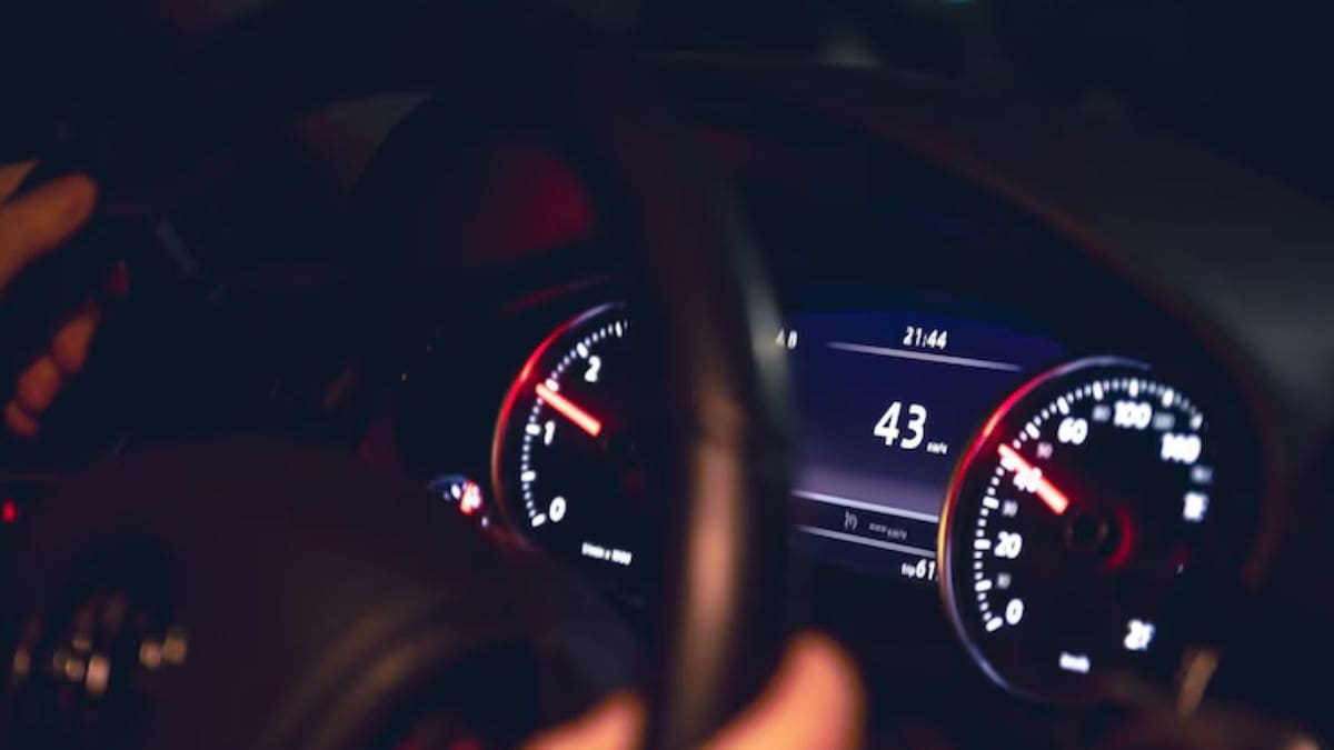 Check Engine: ¿Qué indica esta luz amarilla en el tablero de tu auto?