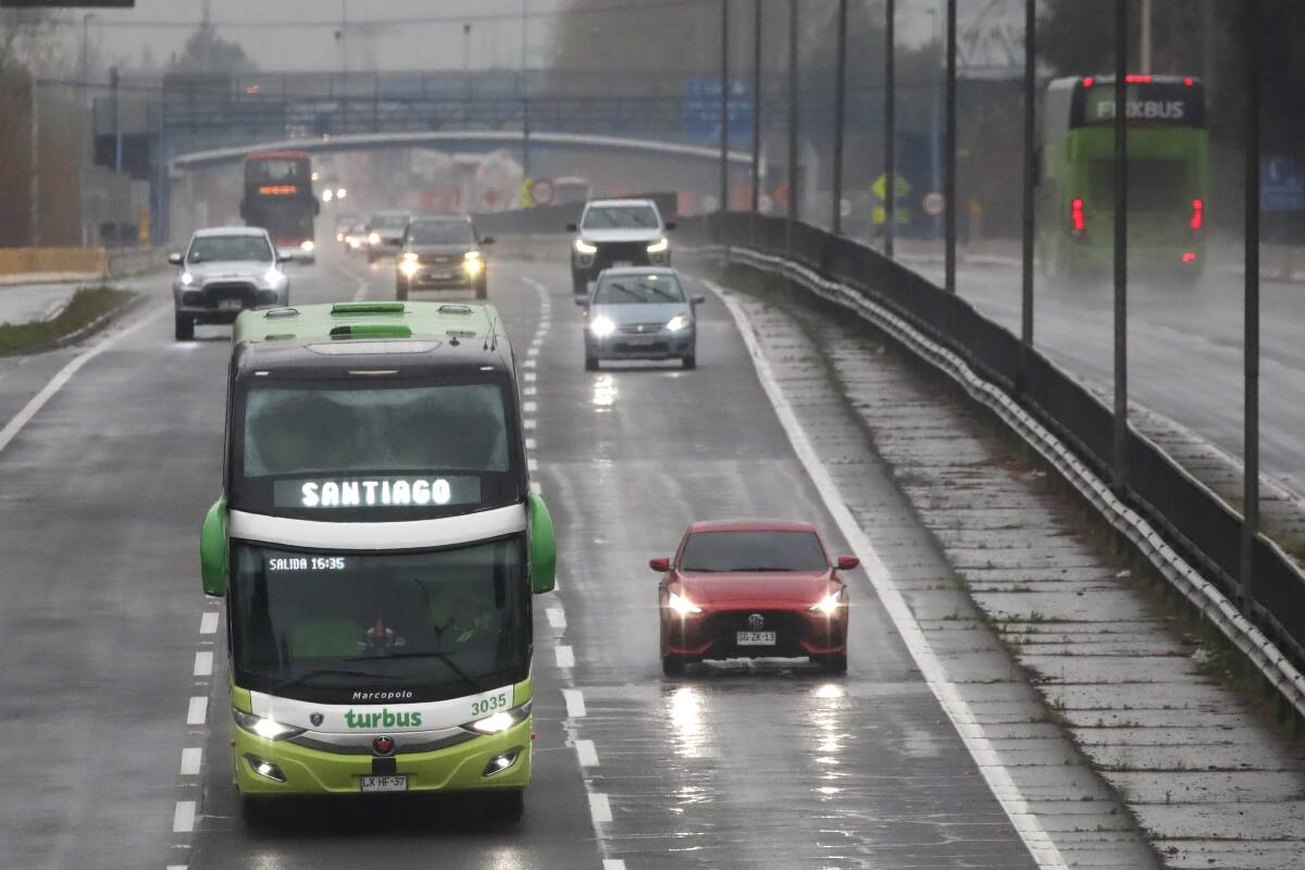 La iniciativa de instalar centros comerciales en autopistas.